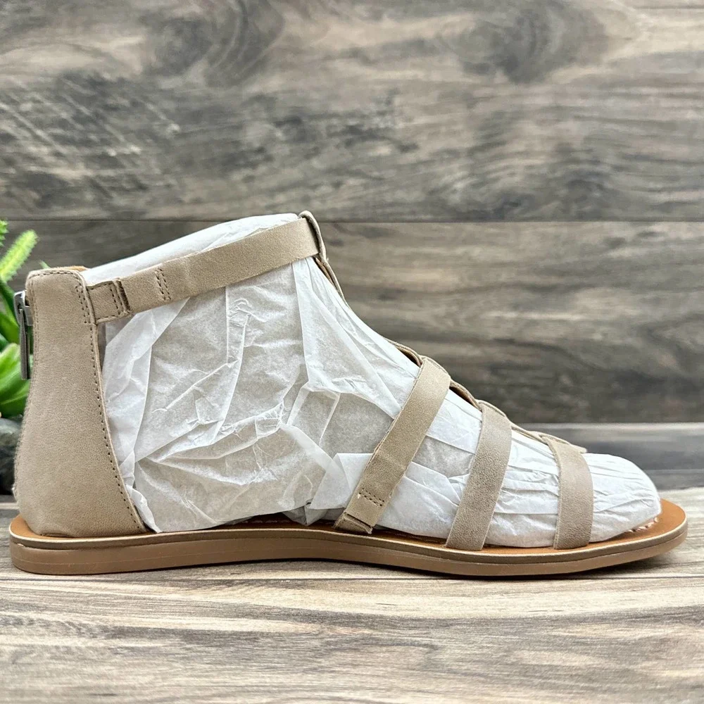 NIB Lucky Brand Benecia 8M Leather Flat Gladiator Sandals Dune - Picture 6 of 11